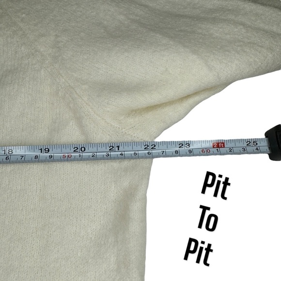 Urban Outfitters cut out mock neck fuzzy cozy soft sweater women’s L Large - Picture 6 of 8